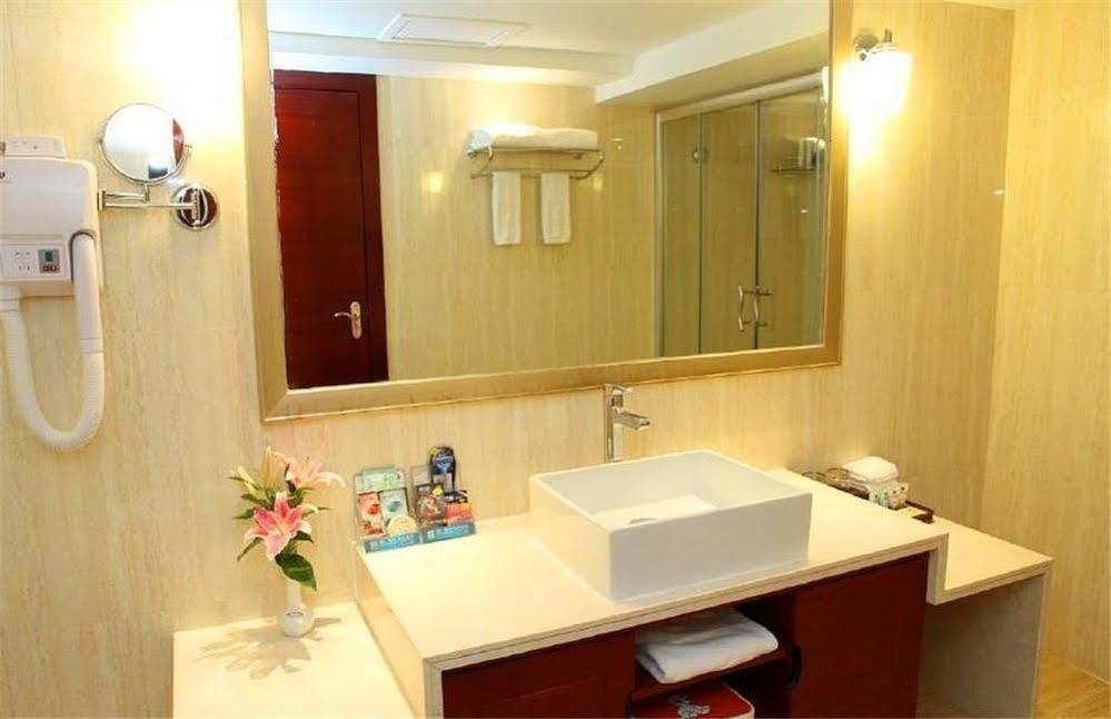 Adange Resort Hotel Ліцзян Екстер'єр фото